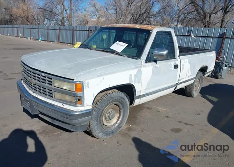 1992 Chevrolet Gmt-400 C2500 z USA, uszkodzony, nr VIN 1GCFC24K5NE126048